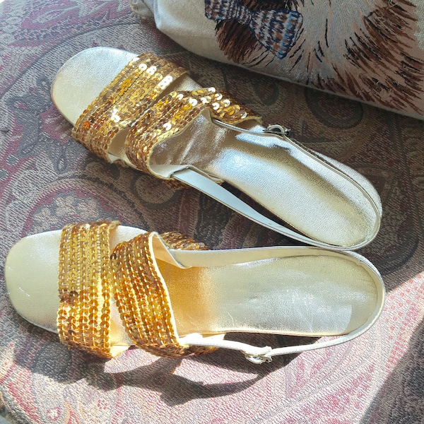SANDALS Vintage Women's Gold Sling Backs Gold Sequins Chunky Heals Bertlyn New York NY Funky 1960's Like New MINT Condition