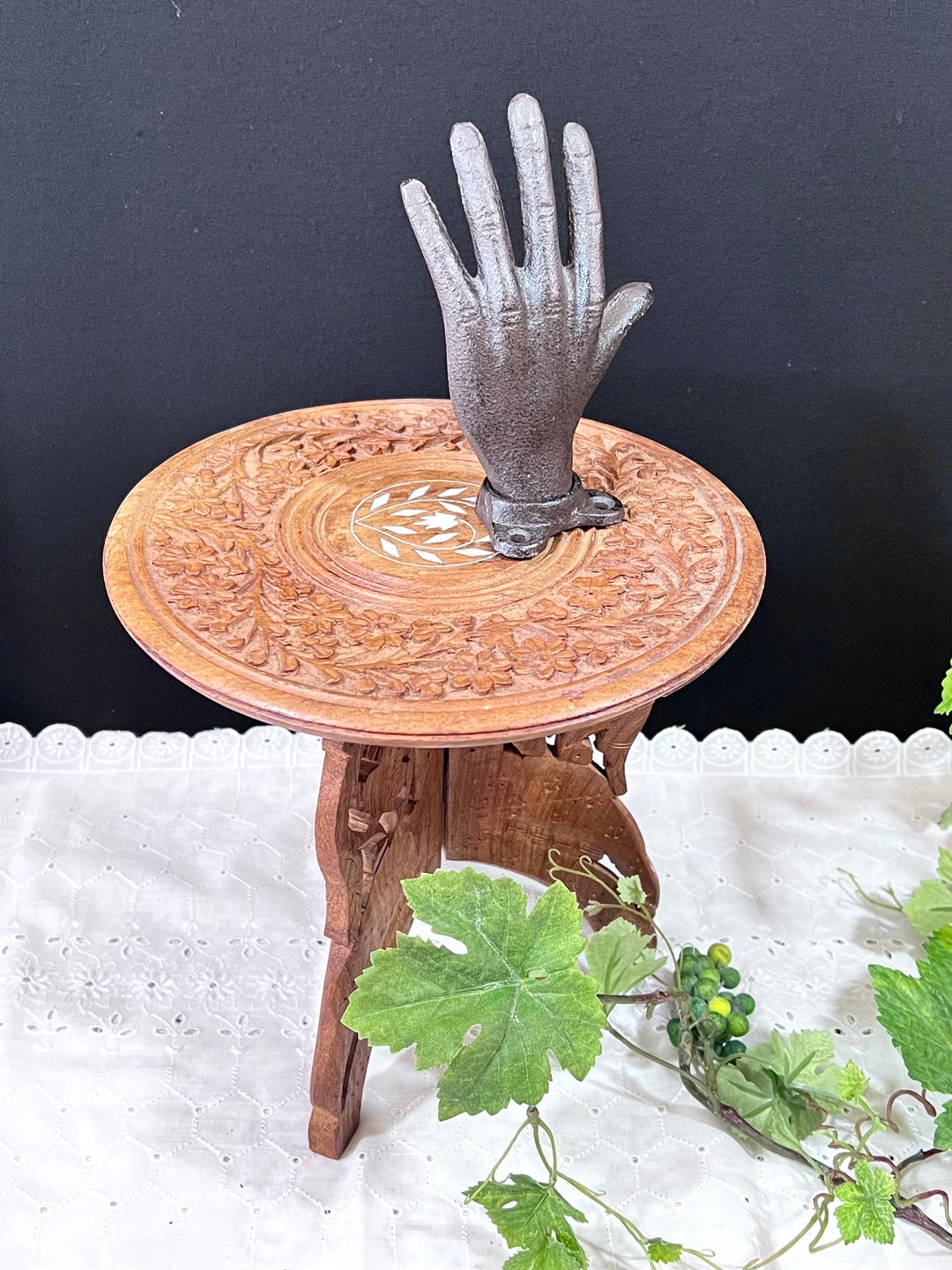 Small Carved Wood Inlaid Stand / Table Vintage Boho Riser Flower Design ...