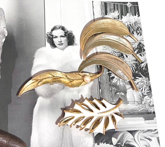 Brooch Gold Tone 5 Pieces - Coro Ribbed Leaf w/ P… - image 7