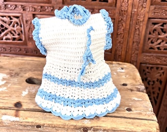 I think it shrunk - Pot Holder Crocheted Dress Old Fashioned Handmade Crocheted Hot Pad, Pot Holder Trivet Doily Vintage