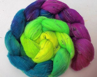 Merino/black rayon speckles roving gradient handpainted