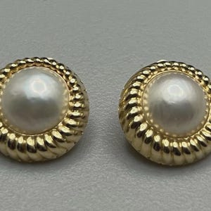 Beautiful Vintage .585 14K Solid Yellow Gold & Pearl Estate Round Retro Post Earrings 4.6g