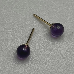 Beautiful .585 14K Solid Yellow Gold & Round Purple Amethyst Estate Stud Earrings 6mm