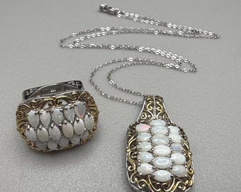 Set aus Halskette und Ring mit australischem weißen Opal, 14 Karat Gelbgold über Sterlingsilber