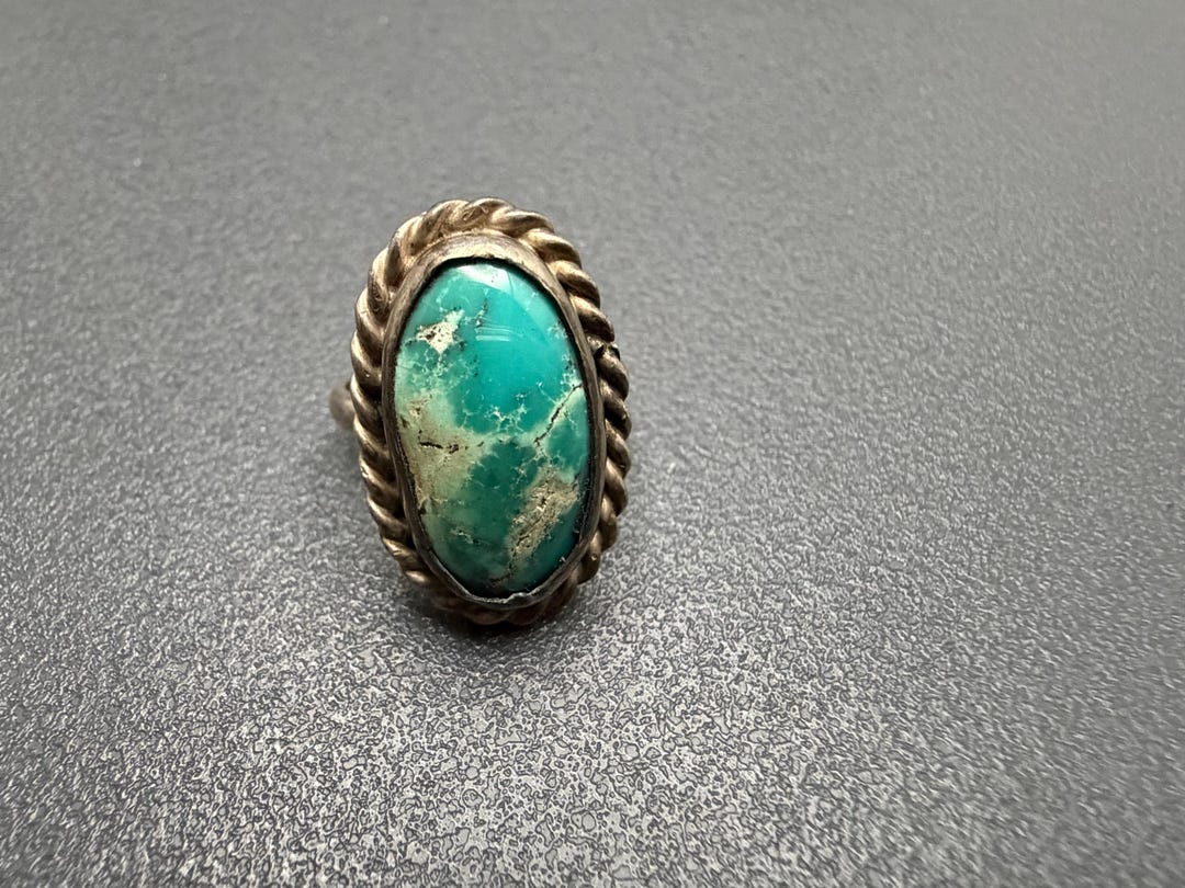 Vintage Turquoise & Sterling Silver NAVAJO Native American Ring Size 5. ...