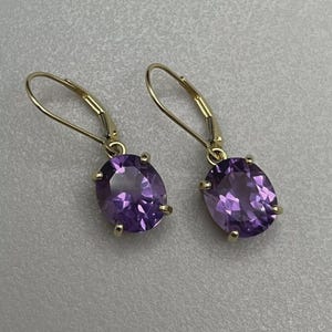 Beautiful Vintage Fine .585 14K Solid Yellow Gold & Purple Amethyst Estate Dangle and Drop gemstone Earrings 4.8g