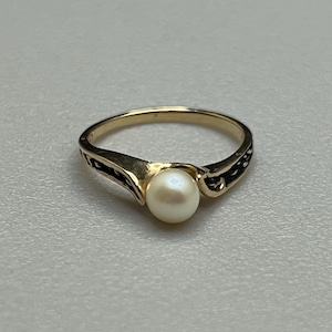 Beautiful Vintage Fine .585 14K Solid Yellow Gold & Pearl Estate Ring Size 6.5 2.3g