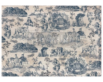 Könnte beinhalten: Ein blaues und weißes Toile-Muster mit einem sich wiederholenden Design aus Häusern, Bäumen, Menschen und Pferden. Das Muster ist auf einem cremefarbenen Hintergrund.