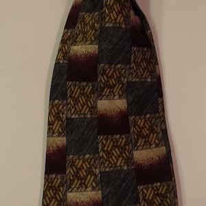 Cosmo Colleczione Necktie in Silk Gray, Burgundy and Tan Geometric Design