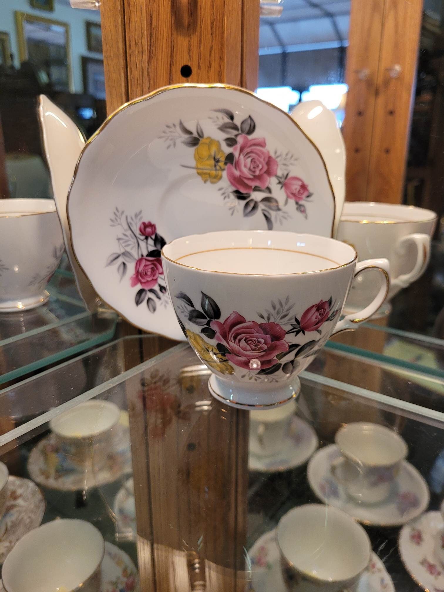 Vintage Royal Vale Fine English Bone China Tea Cup and Saucer FC9