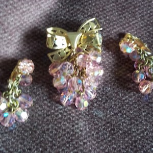 Pink Aurora Borealis Swarovski Crystal Grapes Brooch and Earrings Set circa 1950&#39;s