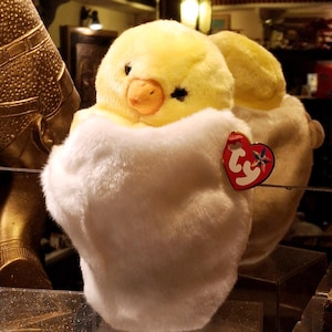 Vintage Ty Beanie Buddy Eggbert the Plush Easter Hatching Chick
