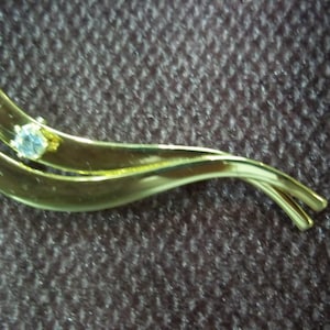 Vintage Free Form Gold Tone and Faux Diamond Pin Brooch