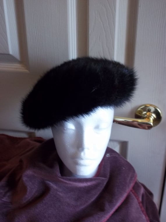 Ladies Vintage Genuine Mink Pillbox Hat