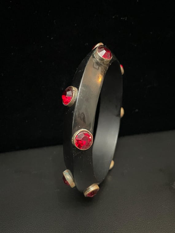 Vintage 1970s Acrylic Bangle Bracelet, Red Rhines… - image 6