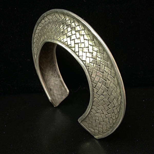 Bracelet ~ Vintage Thai Silver Basket Weave Bracelet/Cuff 1970s  Handmade in Thailand from the Hill Tribe.