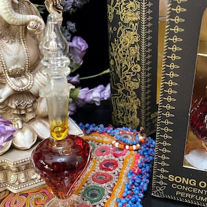 Fragrance - Patchouli, from afar forever haunting, Song of India Natural Oil in Fancy Hand Blown Glass Bottle. BLAST from THE PAST!
