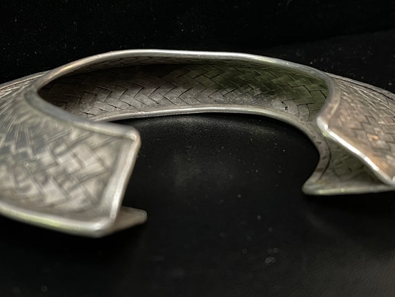 Bracelet ~ Vintage Thai Silver Basket Weave Brace… - image 4