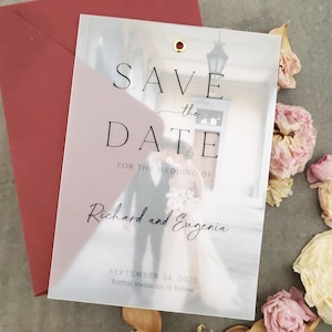 Elegante biglietto salva-data in pergamena Invito per annuncio di matrimonio moderno con foto personalizzata Biglietto salva-data personalizzato con immagine