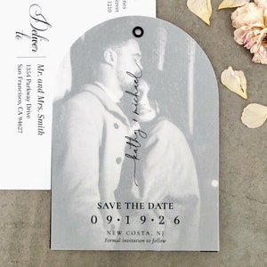 Pergamentbogen Save The Dates Einladung mit Foto Eleganter Foto-Save the Date Bogen Save the Date-Karten Modern Translucent Save the Dates