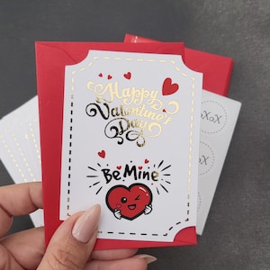 Personalisierte Happy Valentine's Day Kinder Schule Austausch Gefälligkeiten Karten, Custom Be Mine Kinder Mini Karte Goldfolie Karte XOXO Aufkleber -12 Stück