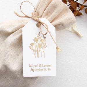 Etichette regalo floreali personalizzate per bomboniere nuziali, eleganti etichette regalo con lamina metallizzata.