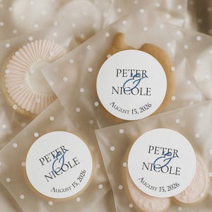 Benutzerdefinierte Hochzeitsaufkleber Personalisierte Save the Date Favor Labels für Geschenke, Einladungen, Kekse, Taschen, Siegel, elegantes blaues rundes Design