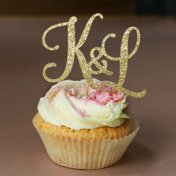 Bruiloft initiële Cupcake Topper in goud met elegant script Twee brieven bruiloft Topper monogram aangepaste brief bruids douche