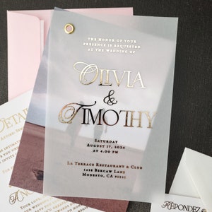 Set di inviti per matrimonio in pergamena con dettagli sulle carte RSVP, buste con codice QR, inviti per matrimonio in oro personalizzati, biglietti di invito in oro rosa