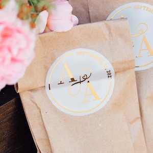 Adesivi trasparenti per matrimoni con lamina d'oro, sigilli personalizzati per buste con monogramma e simbolo dell'infinito per bomboniere, etichette adesive per bicchieri immagine 10