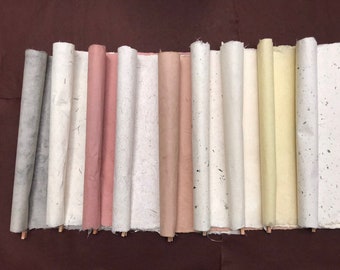 Handgeschept papier uit Vietnam - (40x60cm) zuurvrij, scheprand, geschikt voor ambachtelijk en creatief gebruik/natuurlijk verven met lokale plant