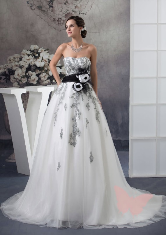 Robe mariée 2025 noire et blanche