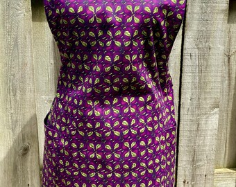 pull enveloppant, tablier croisé dans le dos, japron, tablier feuille violette verte, tablier enveloppant