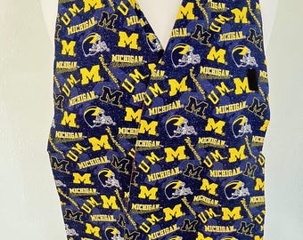 University of Michigan Senior Bib, Dining Scarf, Dinner Bib, Dining Accessory, Dining Bib