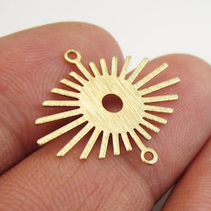 Textured Sun Earring Charms, Brass Eye Charm, Brass Connector, Earring Findings, 24x20.5x0.7mm, Jewelry Making - R1574