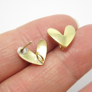 10pcs Heart earrings, Stud earrings, Brass earring posts, Earring Accessories, 11.2x9.4mm, Brass Earring Connector - R1210