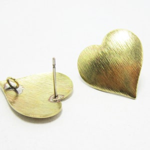 Studs earrings, Heart earring post, Earring Accessories, 19.5x19mm, Statement earrings, Brass Earrings - R283