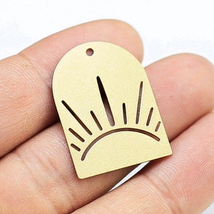 Brass Sun Charms, Sunburst Earring Charms, Domed Brass Pendant, 29.8x22.2x0.65mm, SunRise Brass Findings, Jewelry Making - R1890