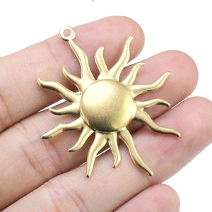 Solid Sun Earring Charms, Brass Sun Pendant, Necklace Pendant, 45.6x38.5mm, Earring Findings, Jewelry Making - R2292