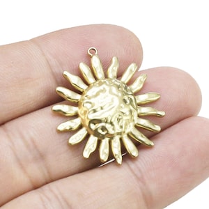 Hammered Sun Charm, Solid Sunflower Pendant, Brass Charm For Jewelry Making, Sunburst Earring Findings, Necklace Pendant, 31x27.4mm - R2756