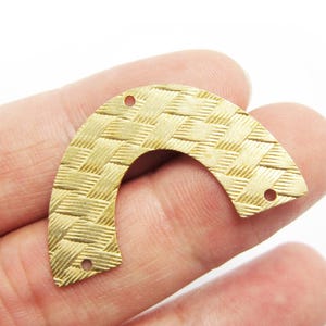 Arched Connector, Brass Charm For Jewelry Making, Woven Pattern, U shaped, 33.8x21mm, Geometric Earring findings -R933