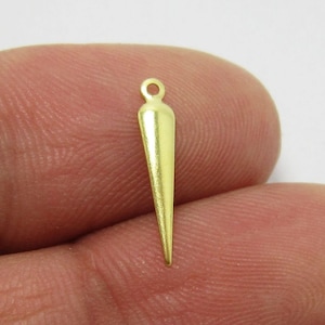 Tiny Spike Earring Charms, Brass Cone Charms, Earring Findings, 15.3x3mm, Jewelry Making - R702