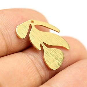 Textured Leaf Earring Charms, Brass Leaf Pendant, Gold Tone, Earring Findings, Necklace Pendant, Jewelry Making - RP087