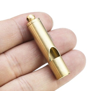 Brass Whistle, Keychain Pendant, Outdoor Survival Whistle, Emergency Whistle, Safety Tool, Super Loud, Gifts for Him, Children Gift - R2725