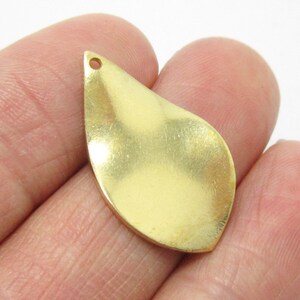 Teardrop Earring Charms, Wavy Drop Brass Charm, Earring Findings, Necklace Pendant, Jewelry Making, 25x15mm - R1197