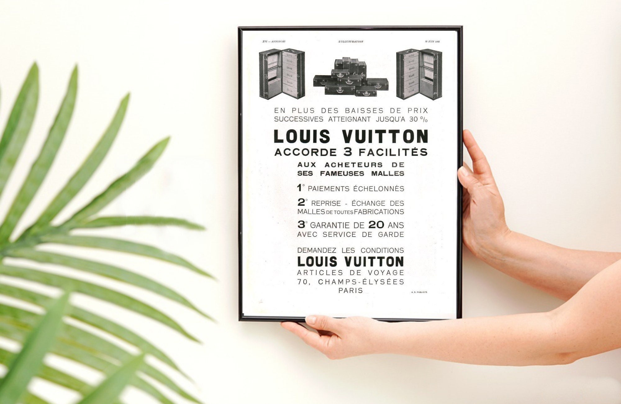 Louis Vuitton logo - Wall Art, Hanging Wall Decor, Home Decor - Arteebo