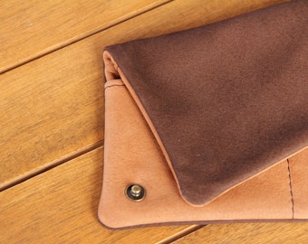 Tabaktasche aus handweichem Nubuk Leder in der Farbe taupe und cognac, Tabaketui, Drehertasche, Tabakbeutel