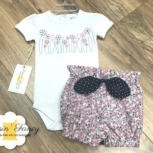 Girls Bloomer Set, Floral Bloomers, Wildflowers Bodysuit, Baby Girls Flower Bloomer Set, Infant Girls Floral Outfit, Baby Bloomers with Bow