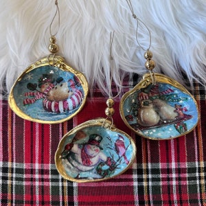 Snowman Oyster or Clam Shell Christmas ornament, Decoupage oyster or large, clam Shell, shell art, Handmade in Maine
