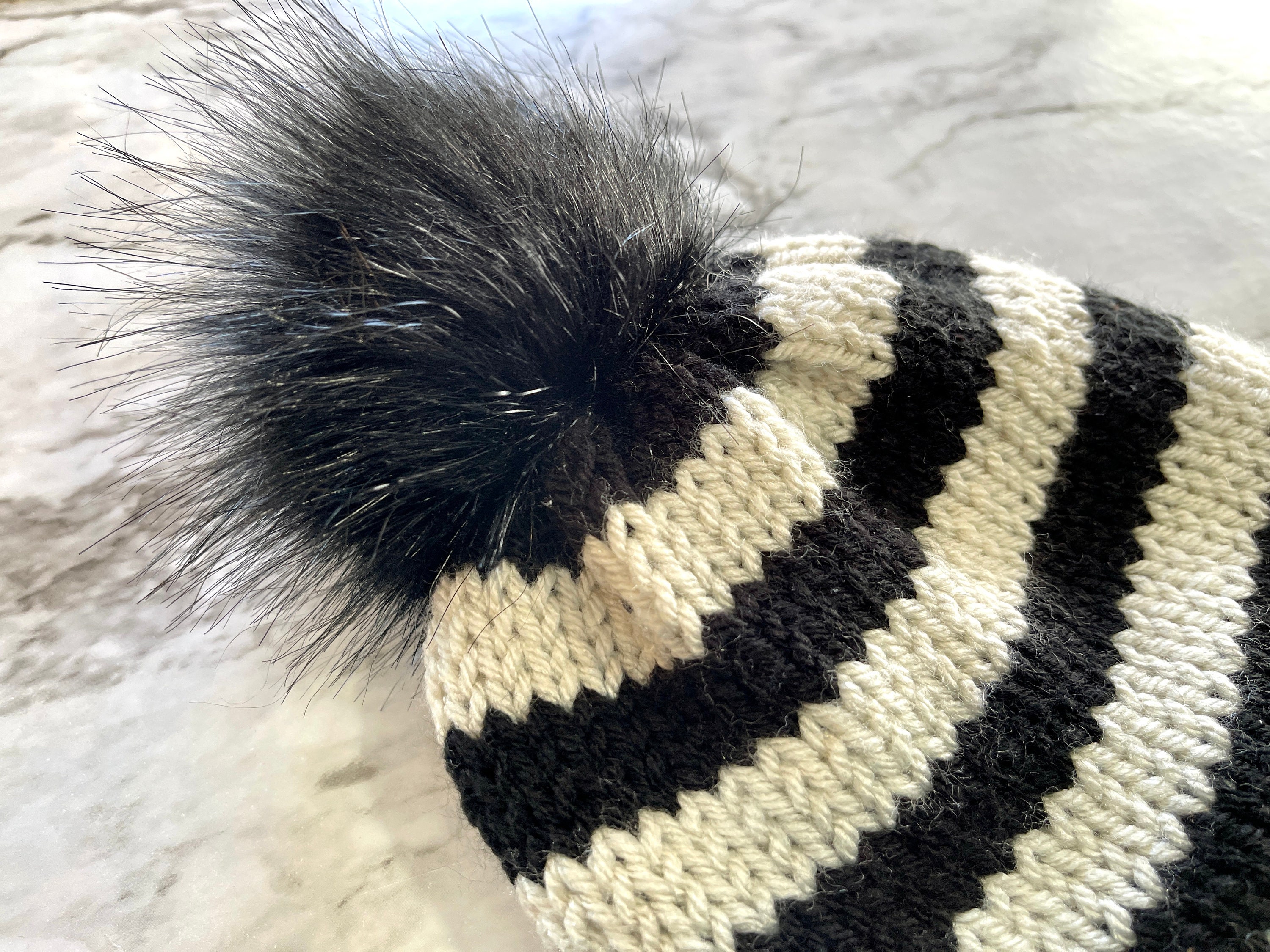 Striped Beanie With Faux Fur Pom Pom - Black and Beige  display picture 1